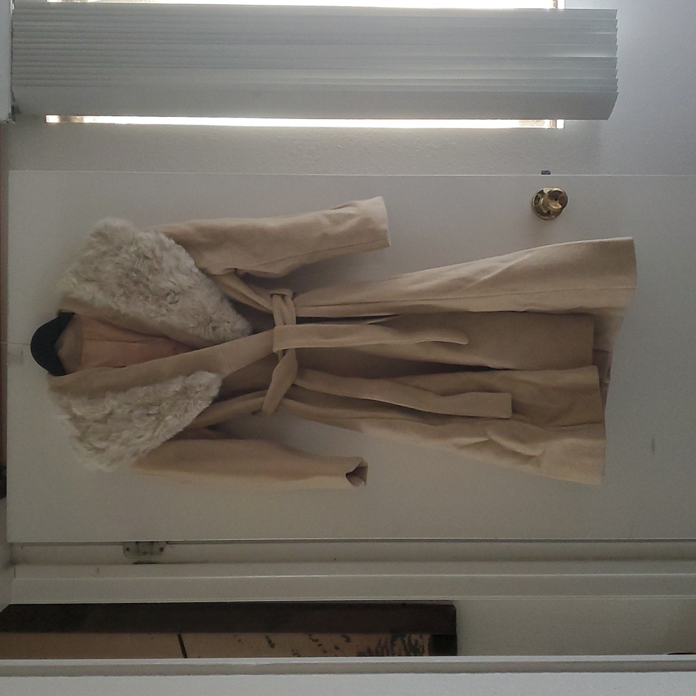 Vintage Mid-Century Beige Wool with  Fur Collar Coat